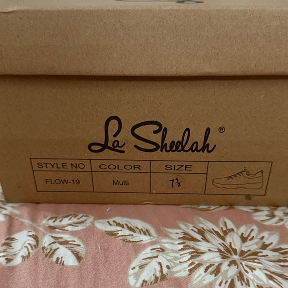 Colorful Tie-Dye Women's Athletic Shoes - Picture 4 of 4